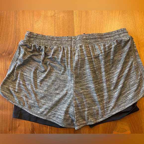 Champion Athletic Shorts, Size XL, Black and grey - Picture 3 of 3